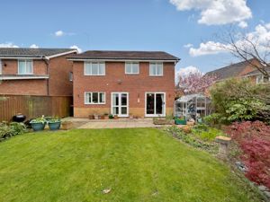 Photo 25- click for photo gallery